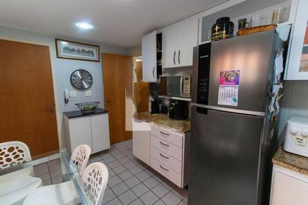 Casa à venda com 226m², 4 quartos e 2 vagas