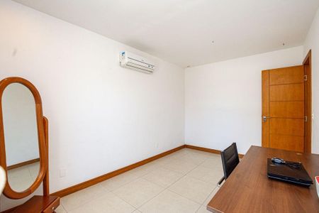 Casa à venda com 3 quartos, 195m² em Serra Grande, Niterói