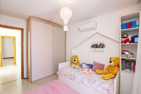 Casa à venda com 3 quartos, 195m² em Serra Grande, Niterói