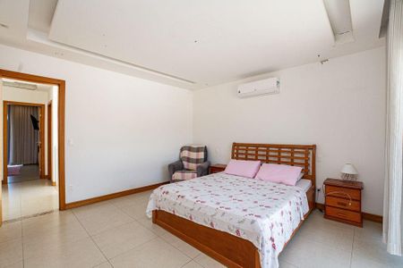 Casa à venda com 3 quartos, 195m² em Serra Grande, Niterói