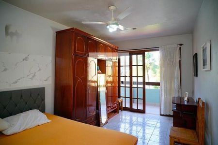 Casa à venda com 3 quartos, 450m² em Maravista, Niterói