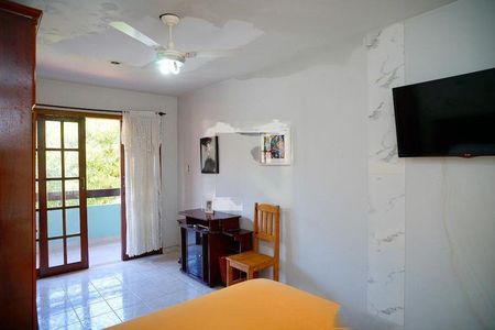 Casa à venda com 3 quartos, 450m² em Maravista, Niterói