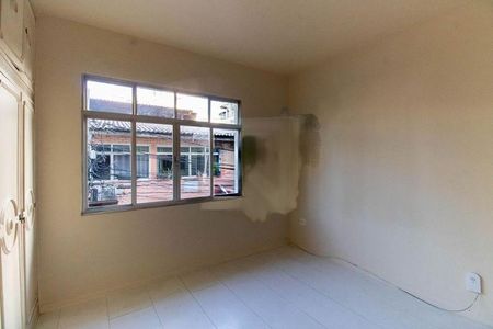 Casa à venda com 100m², 2 quartos e 2 vagas