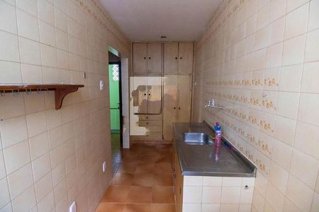 Casa à venda com 100m², 2 quartos e 2 vagas