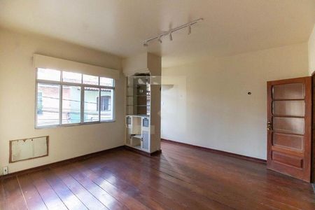 Casa à venda com 100m², 2 quartos e 2 vagas
