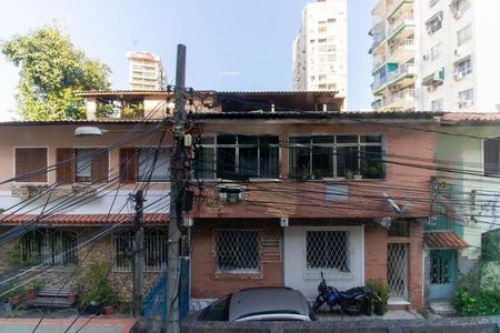 Casa à venda com 100m², 2 quartos e 2 vagas