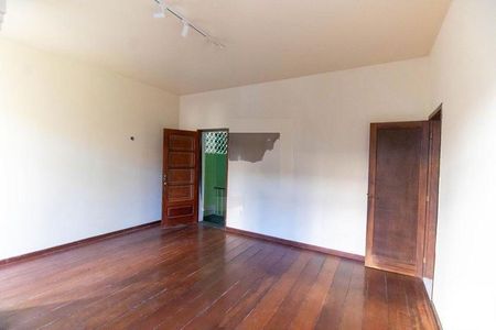Casa à venda com 100m², 2 quartos e 2 vagas
