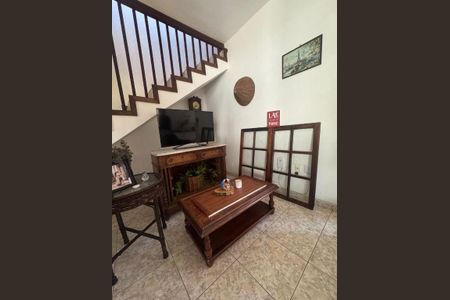 Casa à venda com 4 quartos, 180m² em Santa Rosa, Niterói