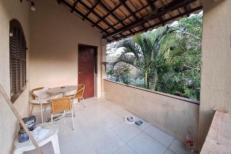 Casa à venda com 120m², 3 quartos e 1 vaga