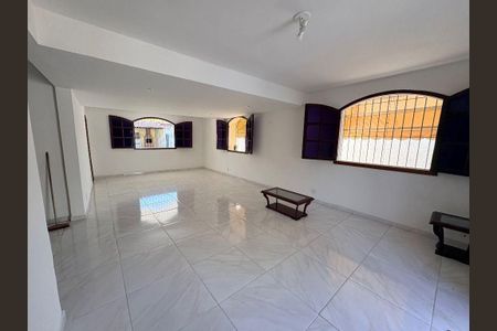 Casa à venda com 3 quartos, 170m² em Itaipu, Niterói