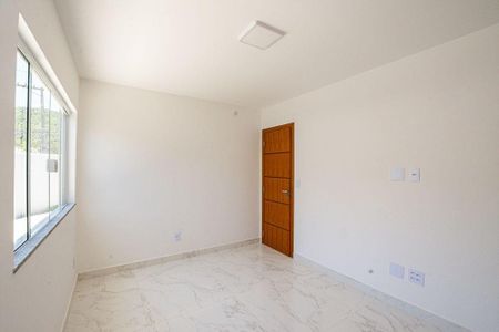 Casa à venda com 3 quartos, 81m² em Piratininga, Niterói