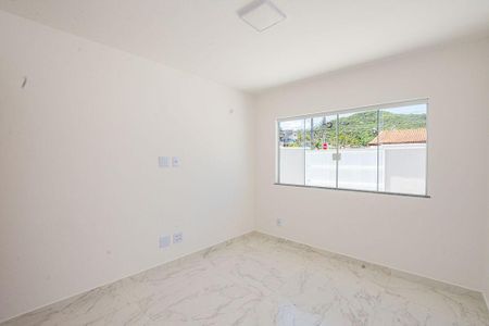 Casa à venda com 3 quartos, 81m² em Piratininga, Niterói
