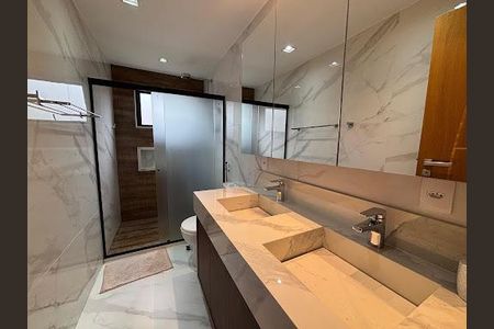 Casa à venda com 3 quartos, 161m² em Piratininga, Niterói