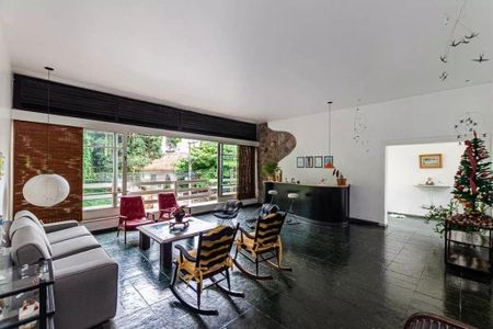 Casa à venda com 4 quartos, 180m² em São Domingos, Niterói