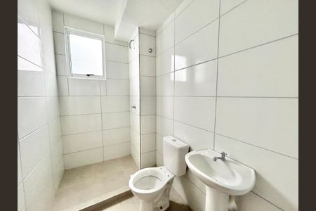 Apartamento à venda com 51m², 2 quartos e 1 vaga Apartamento à venda com 51m², 2 quartos e 1 vagaBanheiro