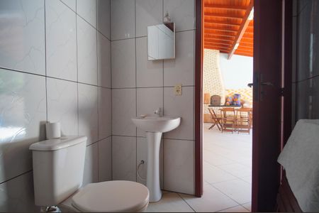 Casa à venda com 229m², 5 quartos e 3 vagasBanheiro 3