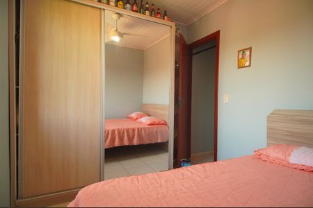 Casa à venda com 229m², 5 quartos e 3 vagasQuarto 2