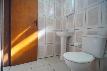 Casa à venda com 229m², 5 quartos e 3 vagasBanheiro 2