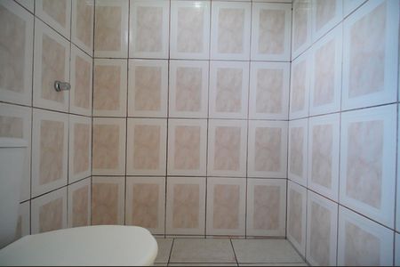 Casa à venda com 229m², 5 quartos e 3 vagasBanheiro 2