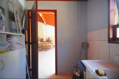 Casa à venda com 229m², 5 quartos e 3 vagasÁrea de Serviço