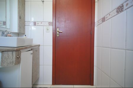 Casa à venda com 229m², 5 quartos e 3 vagasBanheiro 1