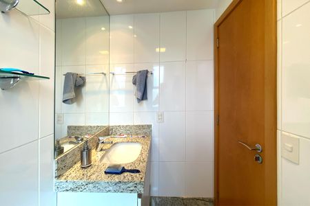 Apartamento à venda com 130m², 4 quartos e 4 vagasBanheiro da Suíte 3