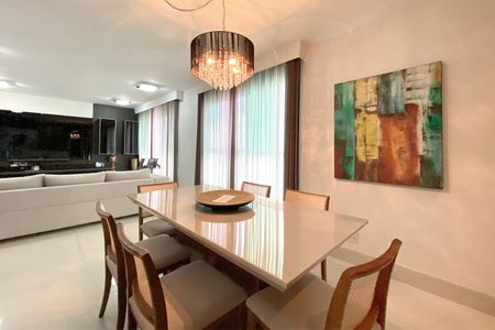 Apartamento à venda com 130m², 4 quartos e 4 vagasSala de Jantar