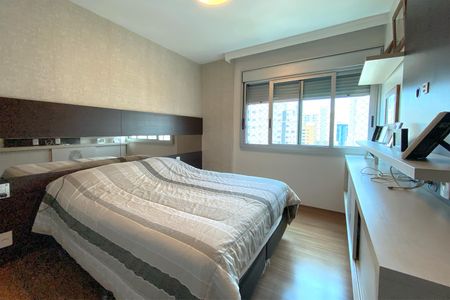 Apartamento à venda com 130m², 4 quartos e 4 vagasSuite 1