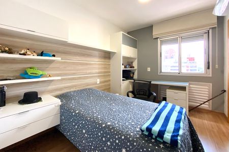 Apartamento à venda com 130m², 4 quartos e 4 vagasSuite 2