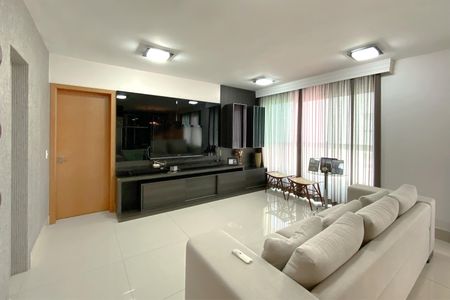 Apartamento à venda com 130m², 4 quartos e 4 vagasSala