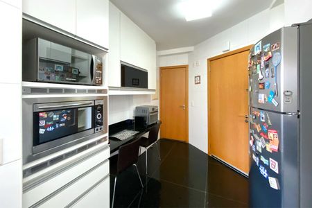 Apartamento à venda com 130m², 4 quartos e 4 vagasCozinha