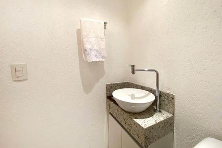 Apartamento à venda com 130m², 4 quartos e 4 vagasLavabo da Sala