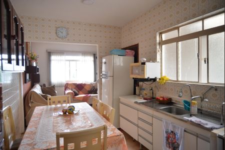 Casa à venda com 99m², 2 quartos e 1 vagaCozinha