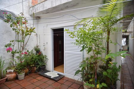 Casa à venda com 99m², 2 quartos e 1 vagaQuintal
