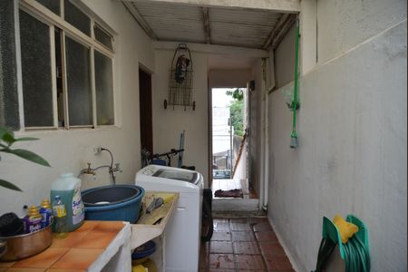 Casa à venda com 99m², 2 quartos e 1 vagaÁrea de Serviço