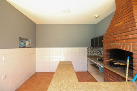 Casa à venda com 250m², 3 quartos e 3 vagas Casa à venda com 250m², 3 quartos e 3 vagasChurrasqueira