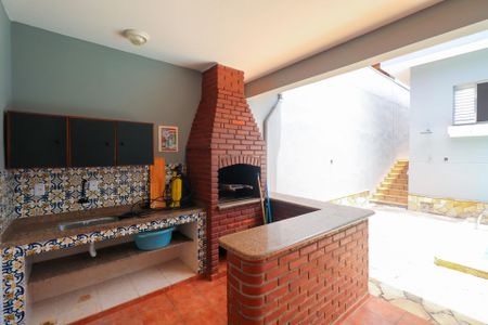 Casa à venda com 250m², 3 quartos e 3 vagas Casa à venda com 250m², 3 quartos e 3 vagasChurrasqueira