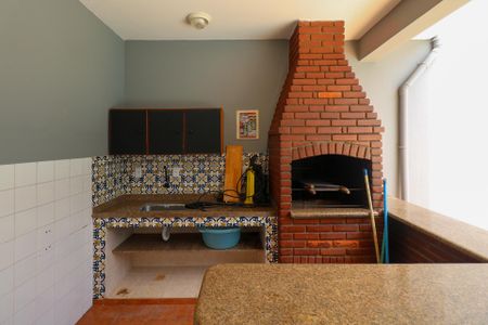 Casa à venda com 250m², 3 quartos e 3 vagas Casa à venda com 250m², 3 quartos e 3 vagasChurrasqueira