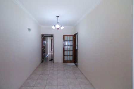 Casa à venda com 250m², 3 quartos e 3 vagas Casa à venda com 250m², 3 quartos e 3 vagasSala
