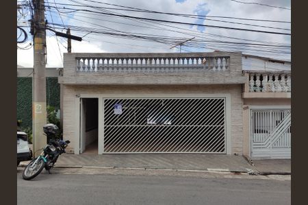 Casa à venda com 250m², 3 quartos e 3 vagas Casa à venda com 250m², 3 quartos e 3 vagasFachada