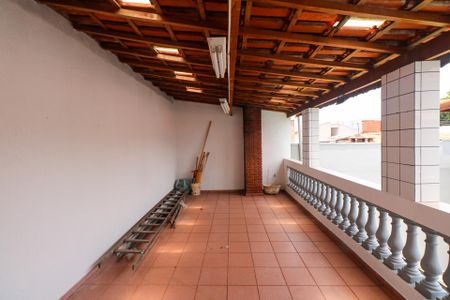 Casa à venda com 250m², 3 quartos e 3 vagas Casa à venda com 250m², 3 quartos e 3 vagasÁrea Gourmet