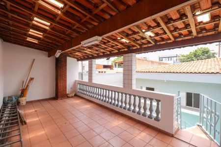 Casa à venda com 250m², 3 quartos e 3 vagas Casa à venda com 250m², 3 quartos e 3 vagasÁrea Gourmet