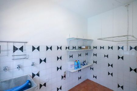 Casa à venda com 250m², 3 quartos e 3 vagas Casa à venda com 250m², 3 quartos e 3 vagasÁrea de Serviço