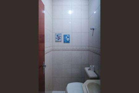Casa à venda com 250m², 3 quartos e 3 vagas Casa à venda com 250m², 3 quartos e 3 vagasLavabo