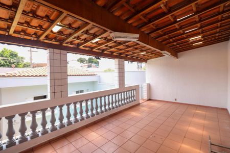 Casa à venda com 250m², 3 quartos e 3 vagas Casa à venda com 250m², 3 quartos e 3 vagasÁrea Gourmet