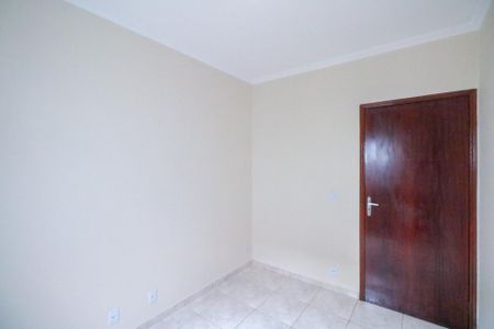 Casa à venda com 250m², 3 quartos e 3 vagas Casa à venda com 250m², 3 quartos e 3 vagasQuarto 2