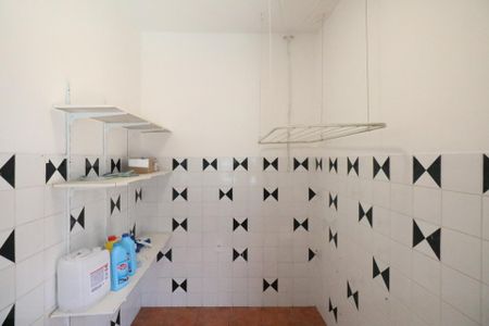 Casa à venda com 250m², 3 quartos e 3 vagas Casa à venda com 250m², 3 quartos e 3 vagasÁrea de Serviço