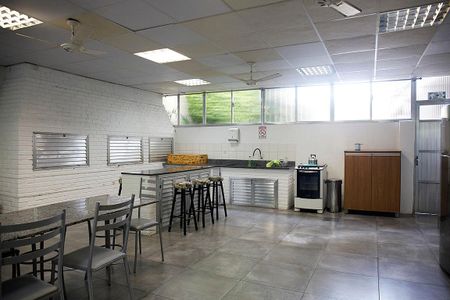 Apartamento para alugar com 99m², 2 quartos e 1 vagaÁrea Comum - Salão de Festas com Churrasqueira