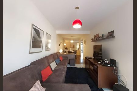 Casa à venda com 3 quartos, 200m² em Moema, São Paulo