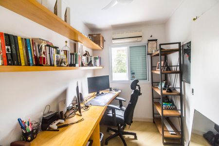 Casa de condomínio à venda com 300m², 4 quartos e 4 vagasEscritório